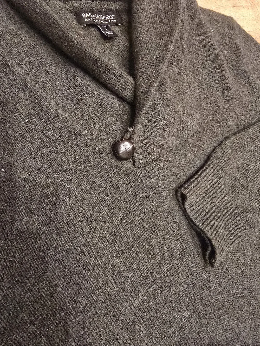 Banana Republic Men's Shawl-Collar V-Neck Sweater 100% Merino Wool